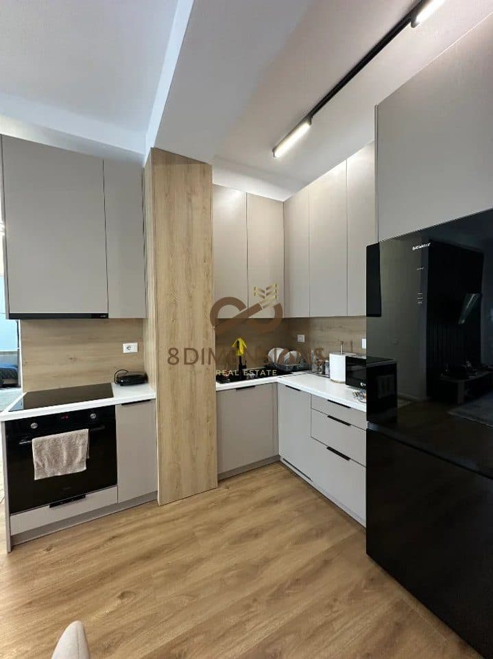 Jepet me qera apartament 1+1 ne Rrugen Todi Shkurti, prane Kompleksit Grand (D8241A-203)E.C 2