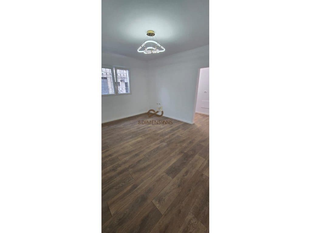 Shitet Apartament 1+1 Rruga Ali Demi, ngjitur me shkollën “1 Maj” D8141Z-3