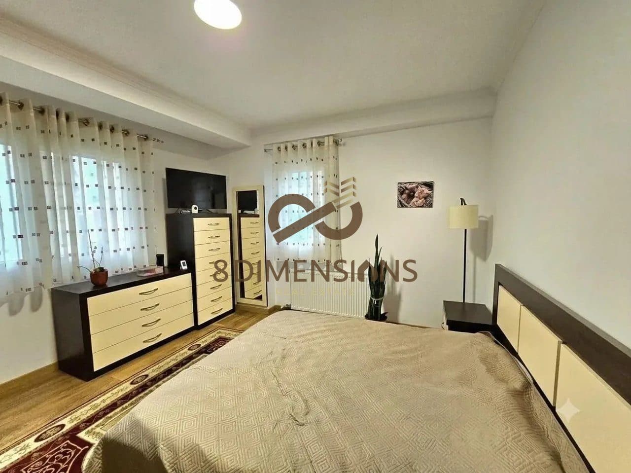 Apartament 2+1 +Ballkon +Post Parkimi me qera prane Kopshtit Botanik - Tirane (ID D8242A-249) 4