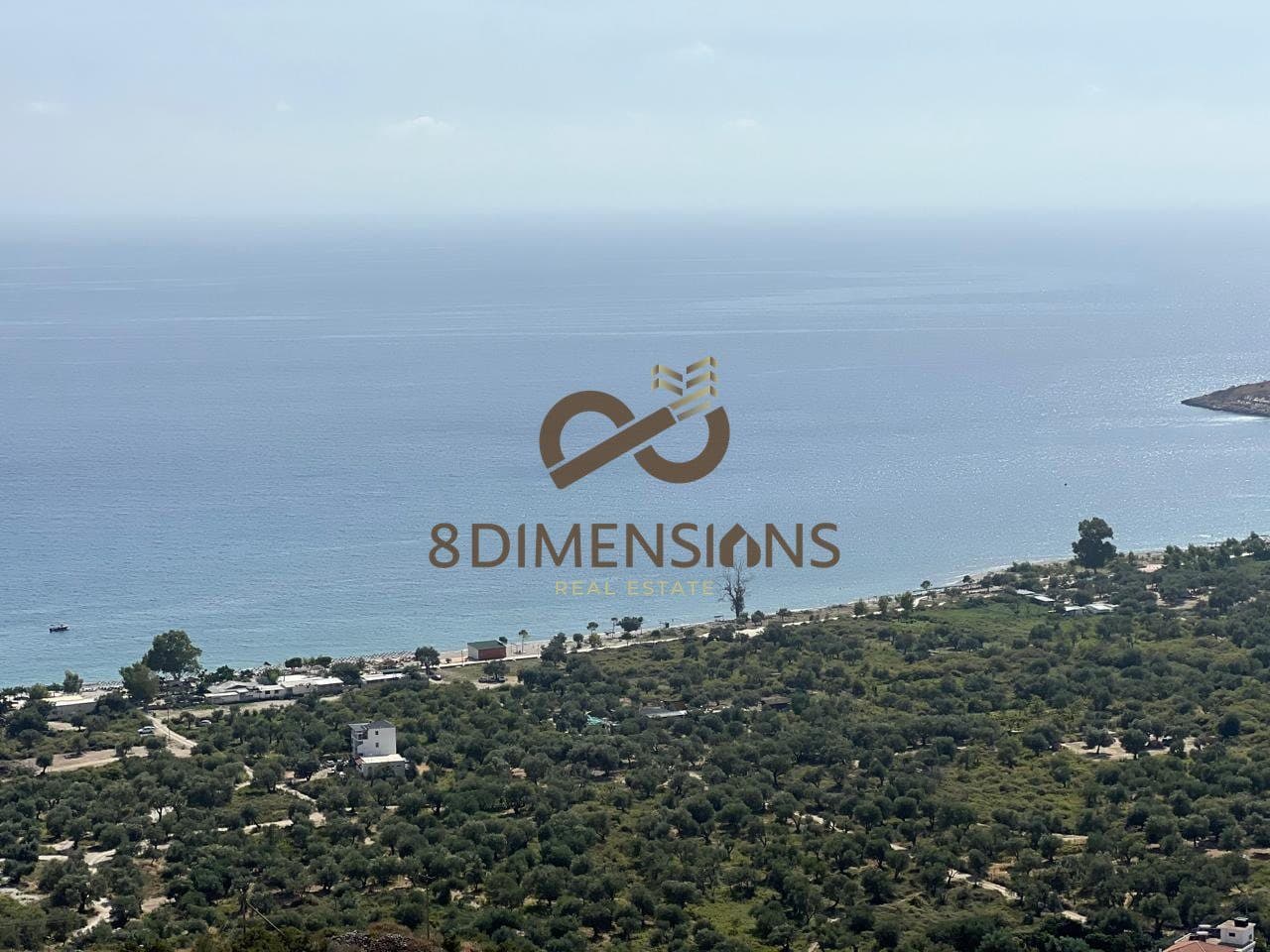Shitet godinë 5-katëshe në Qeparo, Himarë D819A-1 2