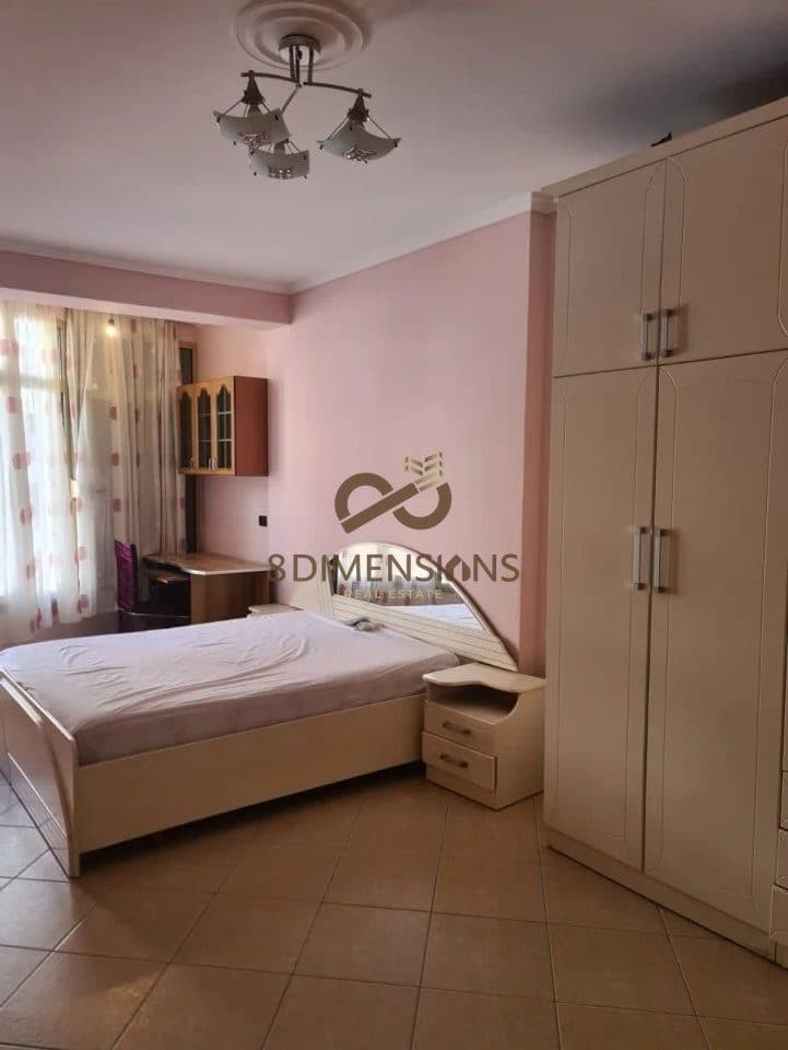Jepet me qera Apartament 1+1 me mobilim te ri ne Kompleksin Ndregjoni prane Bulevardit te ri ne Tirane ( D8241A-150) 3