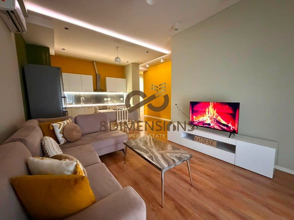 Shitet Apartament 1+1 në Rrugën Dritan Hoxha, pranë Universitetit "Zoja e Këshillit të Mirë" (D8141A-121)