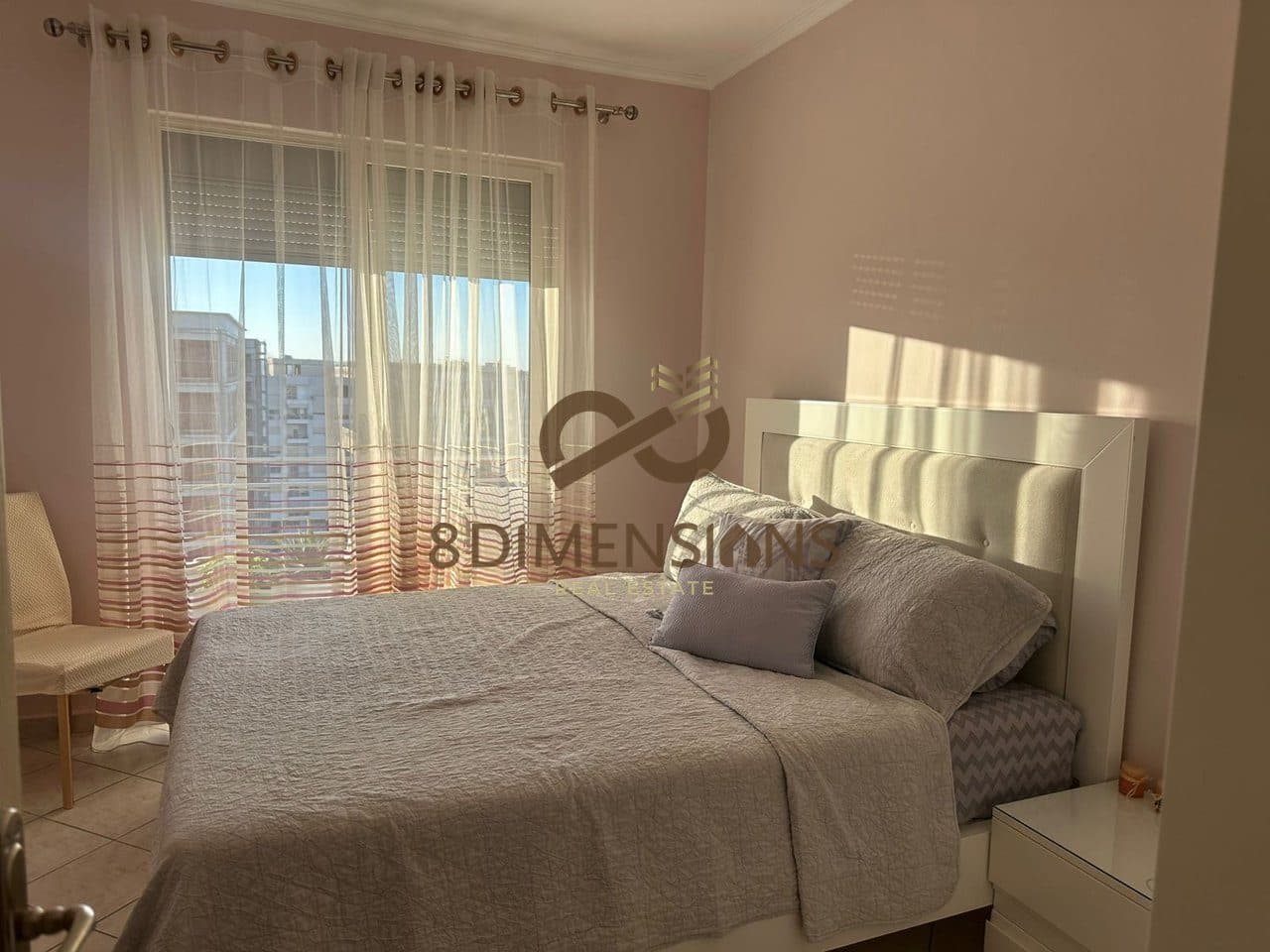SHITET SUPER APARTAMENT 2+1+2 PRANE LIQENIT TE FARKES, PRANE QETESISE ABSOLUTE DHE GJELBERIMIT!!! (D8142A-72)E.C 4