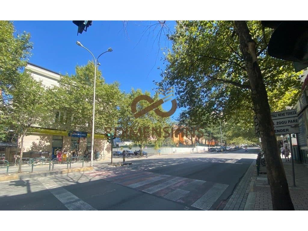 Dyqan në shitje në Rrugën Asim Vokshi – Tiranë