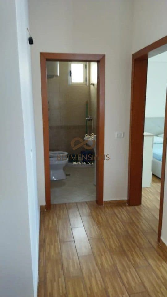 Shitet Apartament 2+1 totalisht i restauruar te Rr. Muhamet Gjollesha pranë Urës Vasil Shanto në Tiranë( D8142A-145 ) 3