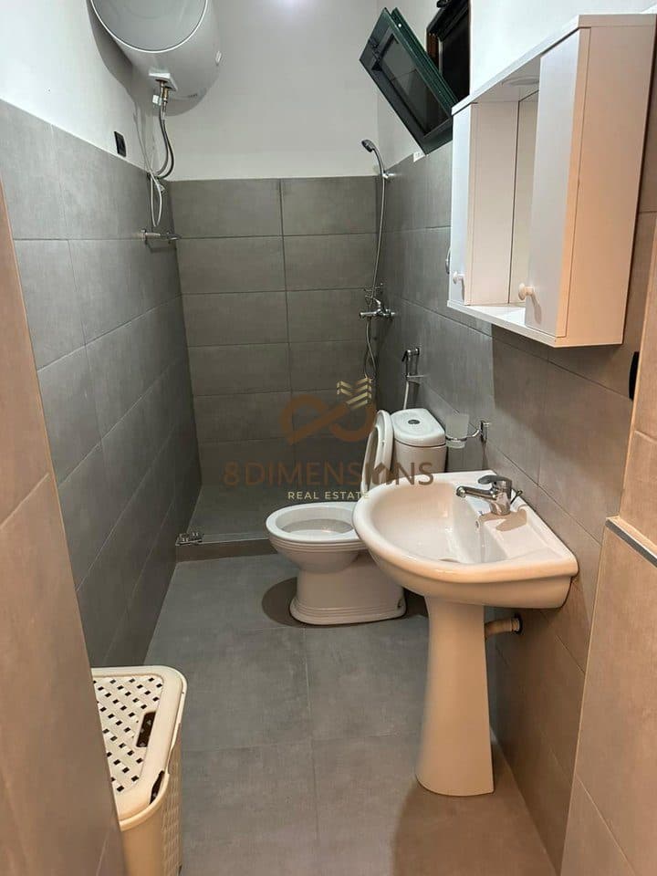 Jepet me qera Garzoniere tek rruga Dhimiter Shuteriqi-Komuna e Parisit D821A-7 4