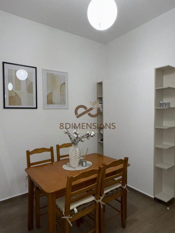 Apartament 2+1 +2 Ballkone me qera tek Komuna e Parisit, Prane Kompleksit Kika I (ID D8242A-136) 3