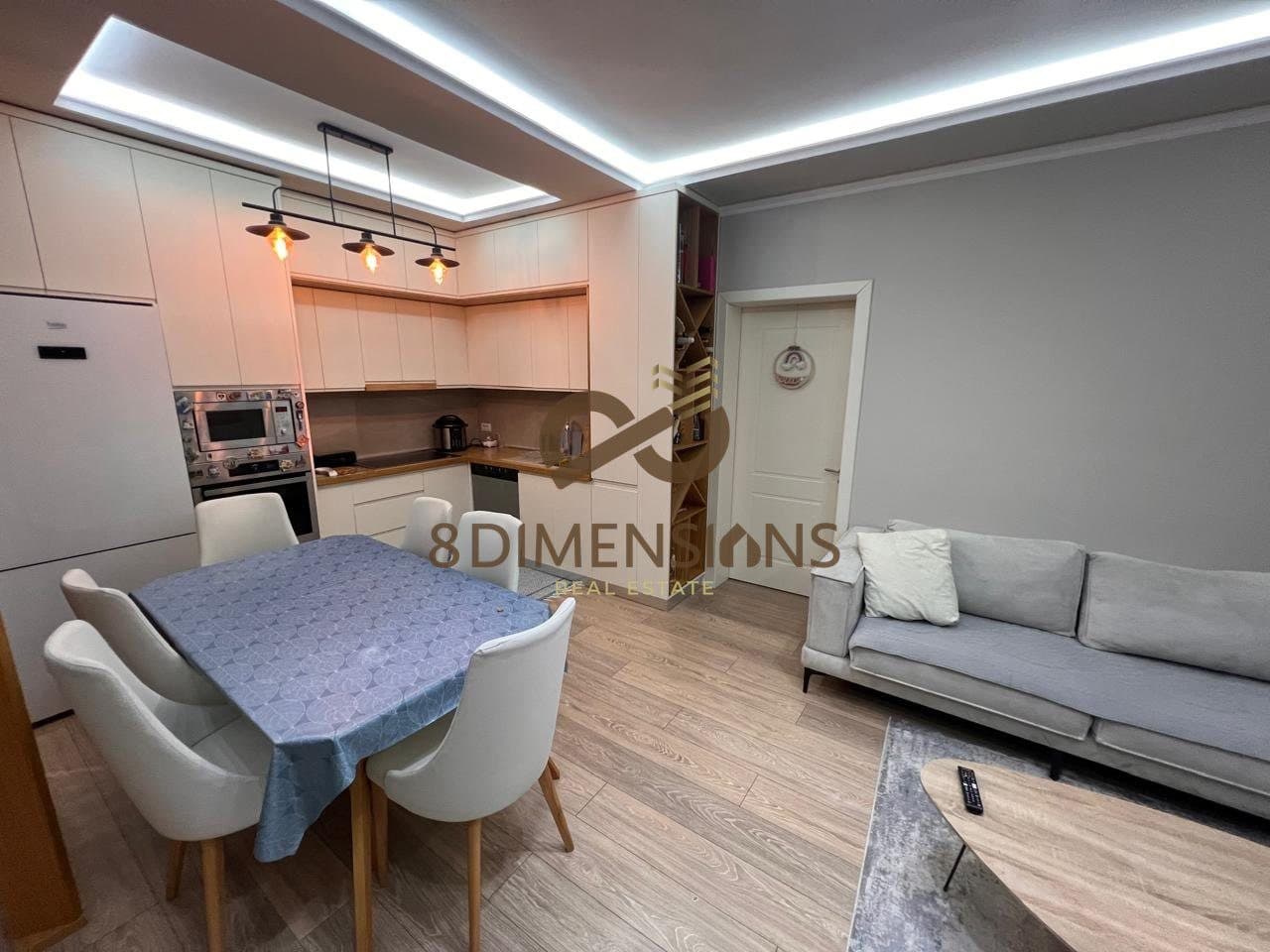 Jepet me qera Apartament 2+1+2+ Ballkon ne zonen e Don Boskos prane Kompleksit Vizion Plus (D8242A-88) 2