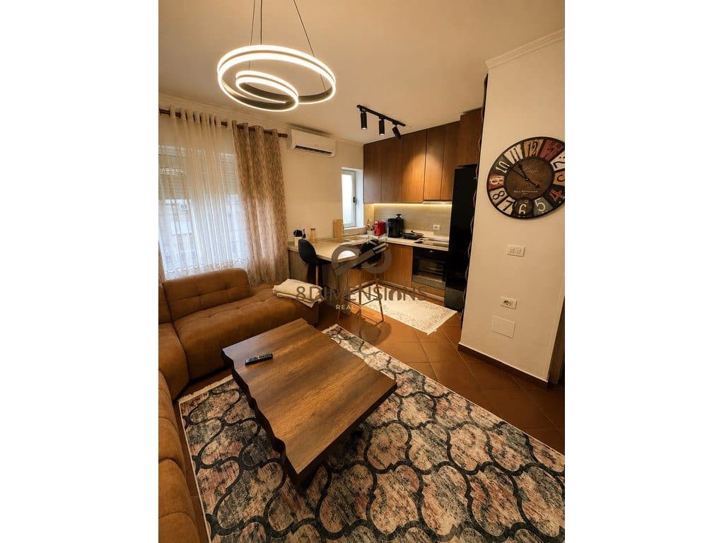 Shitet apartament 1+1 tek Fusha e Ali Demit D8141Z-27