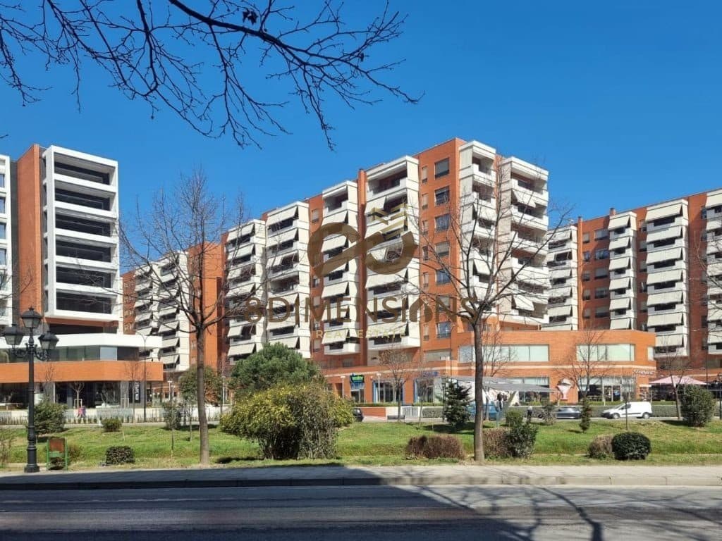 Apartament 2+1 me qera Apartament prane Kolegjit Turk ne Rrugen Jordan Misja ne Tirane( ID D8242A-92 )