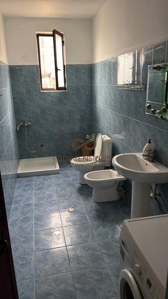 Apartament 2+1 me qera Apartament prane Kolegjit Turk ne Rrugen Jordan Misja ne Tirane( ID D8242A-92 ) 4