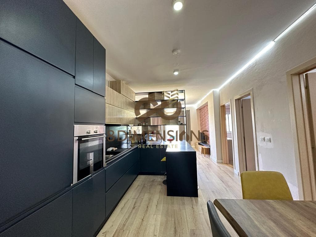 Jepet me qera apartament 2+1+2 Ballkone ne Fresk prane Restorant Qesaraka (D8242A-70) 3