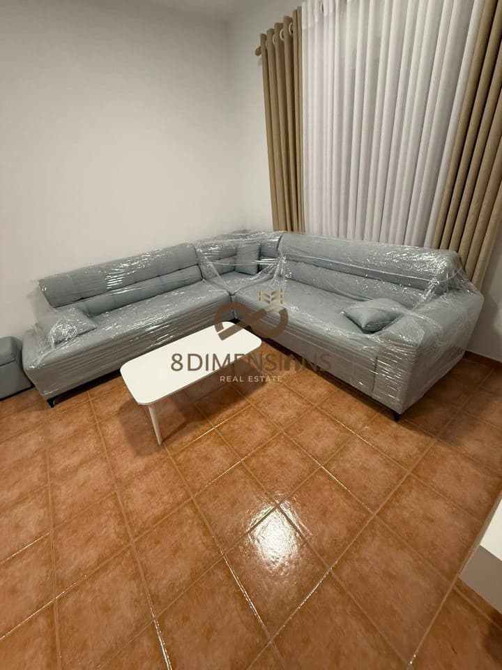 Jepet me qera Apartament 1+1, me siperfaqe 70m2 ne 5 Maj (D8241A-262) 2