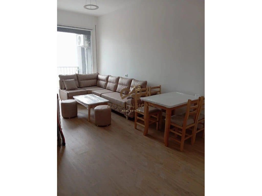 Jepet me qera Apartament 1+1 ne 5 Maj prane Blackstone Lounge (D8241A-71) 1