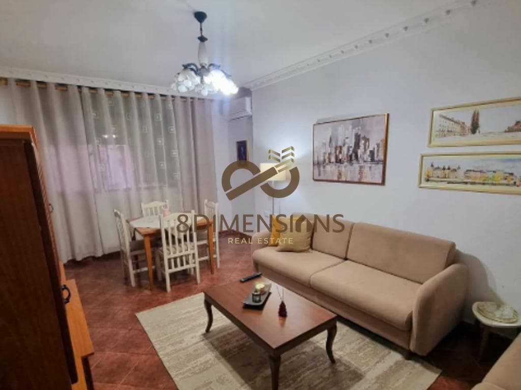 Jepet me qera Apartament 2+1 ne Rrugen Qamil Guranjaku prane Liceut(D8242A-319)