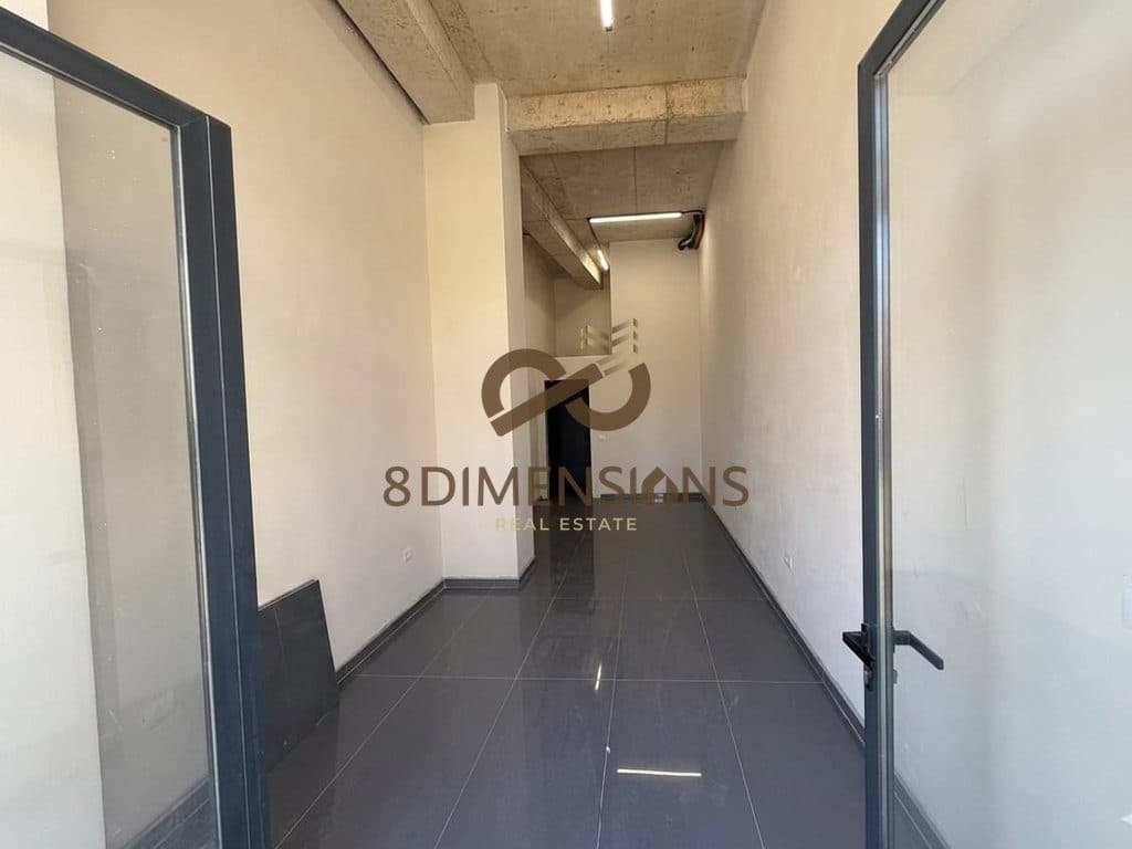 Jepet me qera Ambjent Komercial, Dyqan ne Astir prane Jolla SHPK (D825A-26)