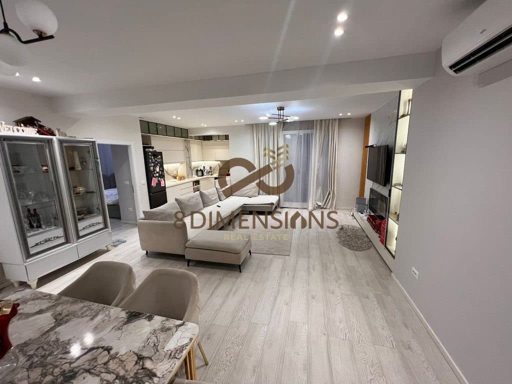 Shitet Apartament 2+1+2 tualete+2 ballkone me hipotekë pranë Stadiumit Dinamo (D8142A-55)