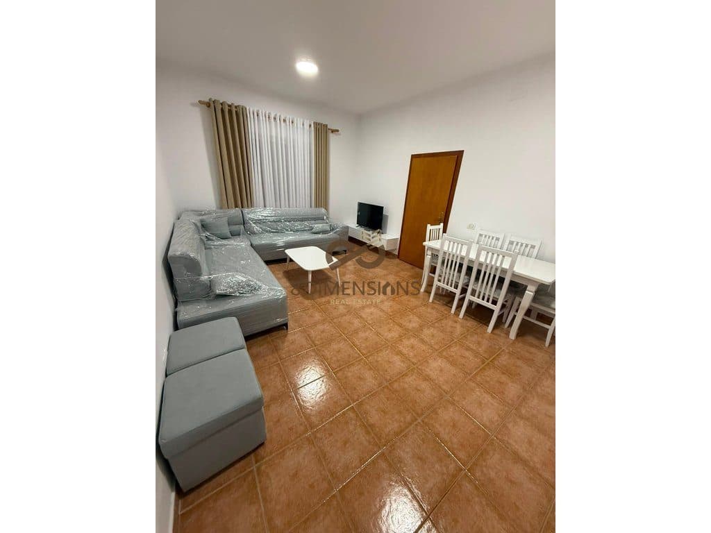 Jepet me qera Apartament 1+1, me siperfaqe 70m2 ne 5 Maj (D8241A-262)