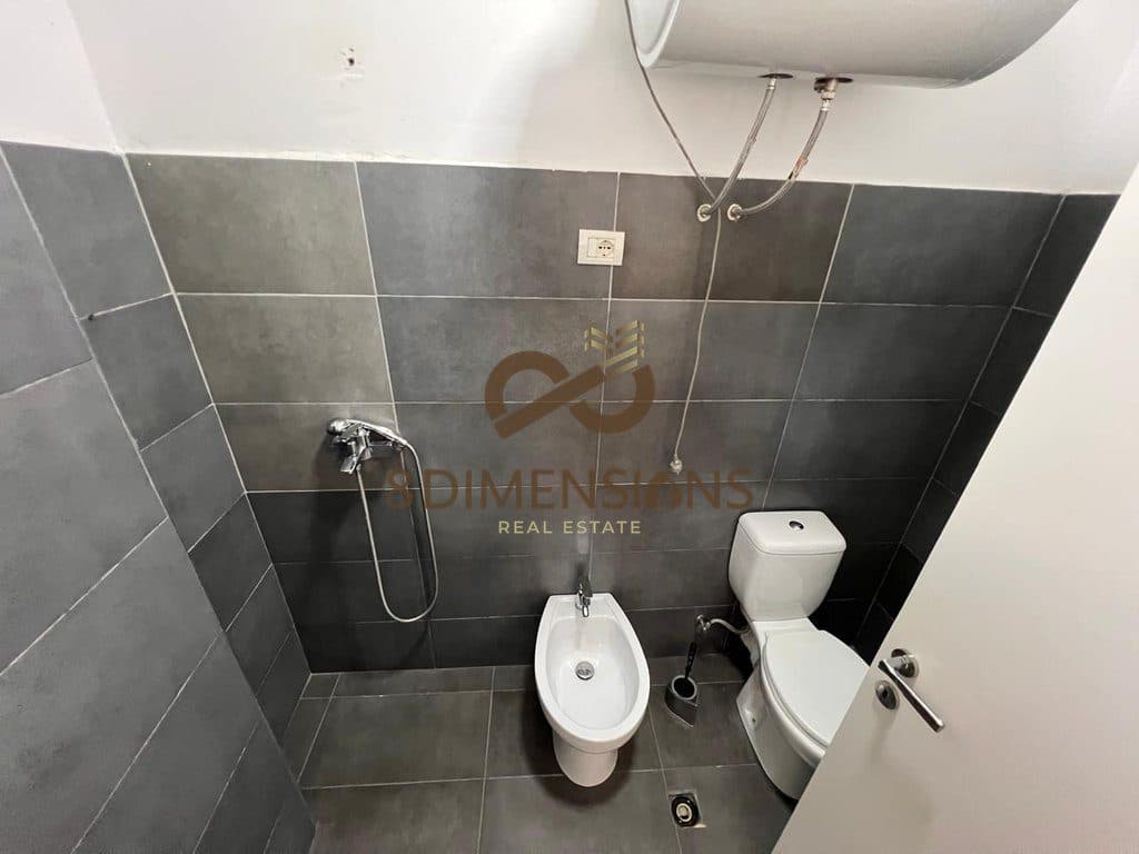 Zyrë Open Space me Qira – Myslym Shyri D828A-5 3