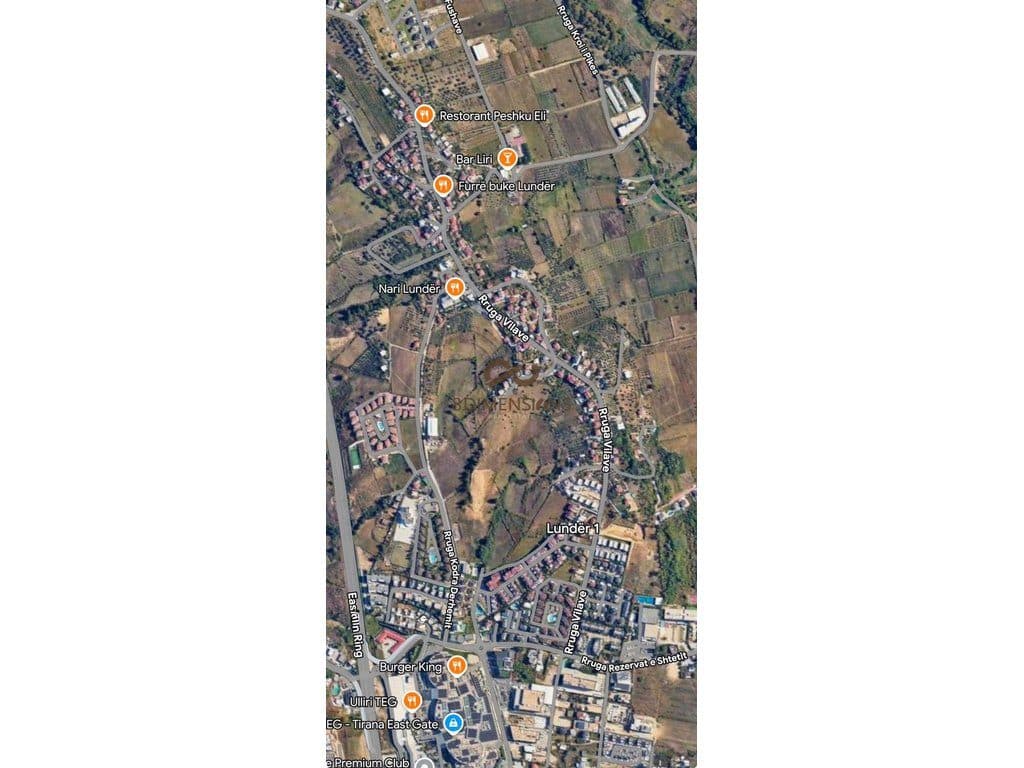 Shitet toke ne Lunder prane Unazes Lindore, shume e favorshme per ndertim vilash ose kapanonesh (D817Z-15)E.C 1