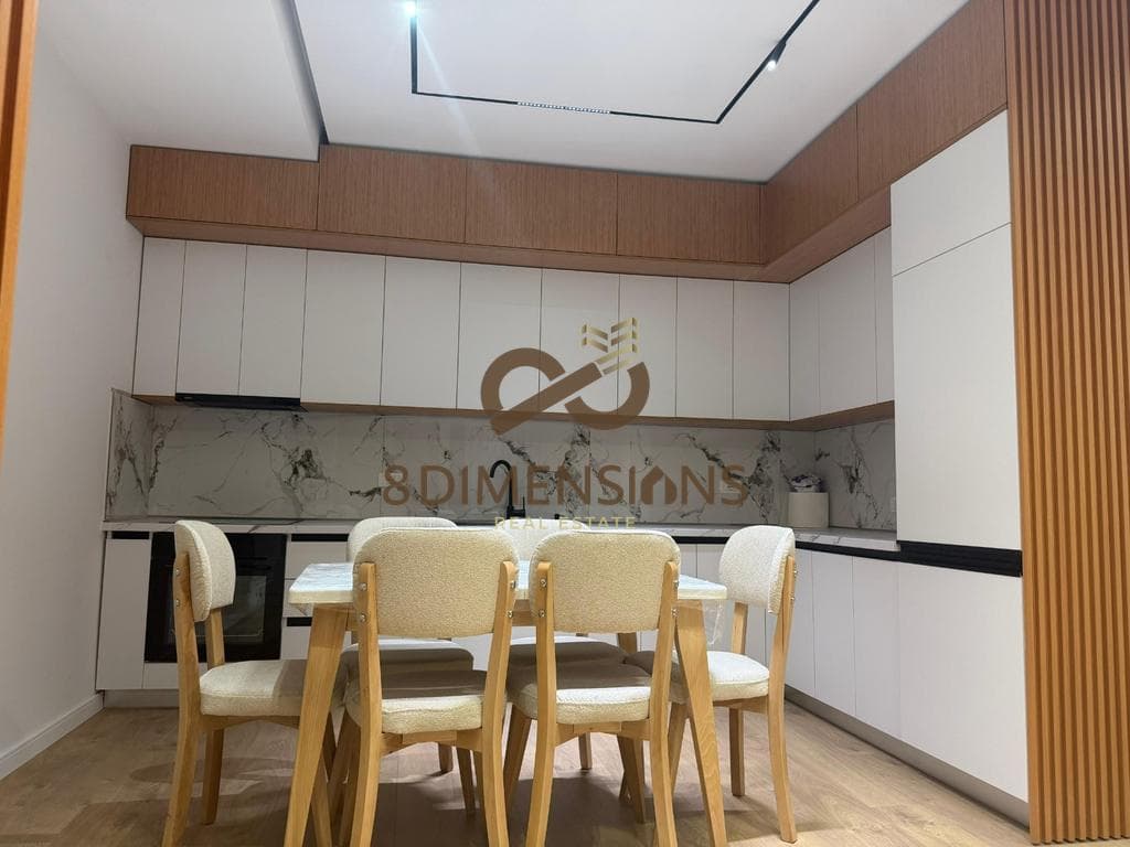 Apartament 2+1+2 me post parkimi me Qera ne rrugen 5 Maj ne Tirane( D8242A-306) 2