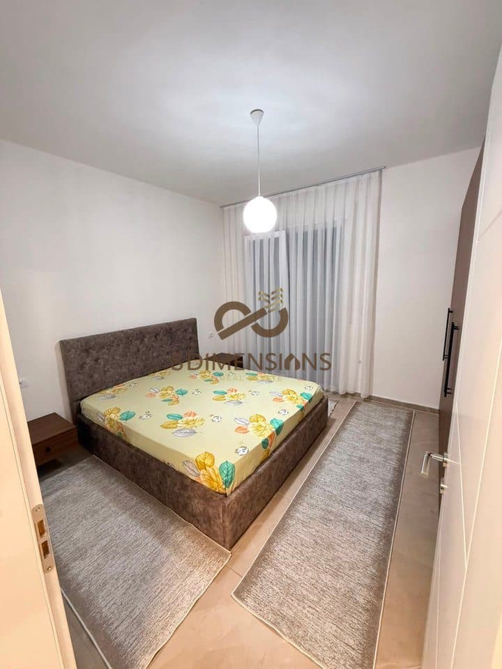 Jepet me qera Apartament 1+1 ne Rrugen e Dibres, prane Shkolles Misto Mame (D8241A-235) 3