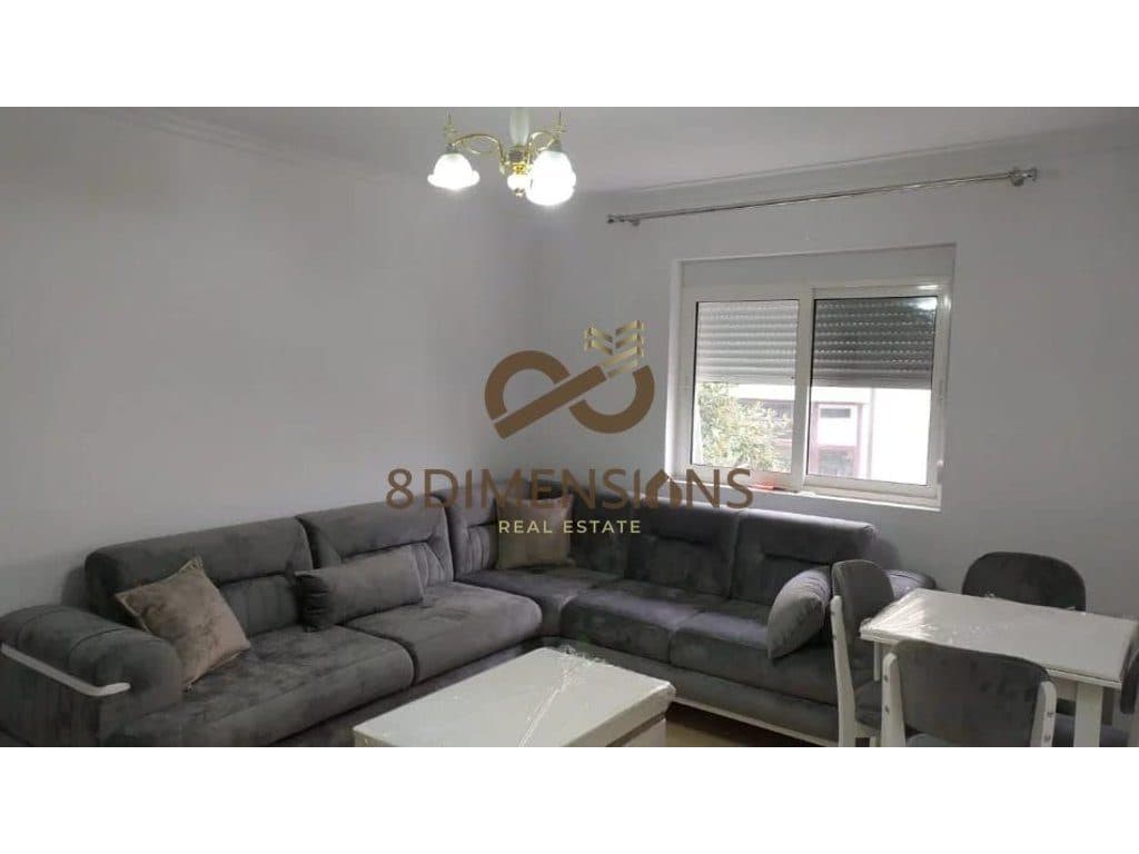 Jepet me qera apartament 1+1 ne katin e pare te nje vile tre kateshe ne rrugen Mihal Grameno (D8241Z-31)