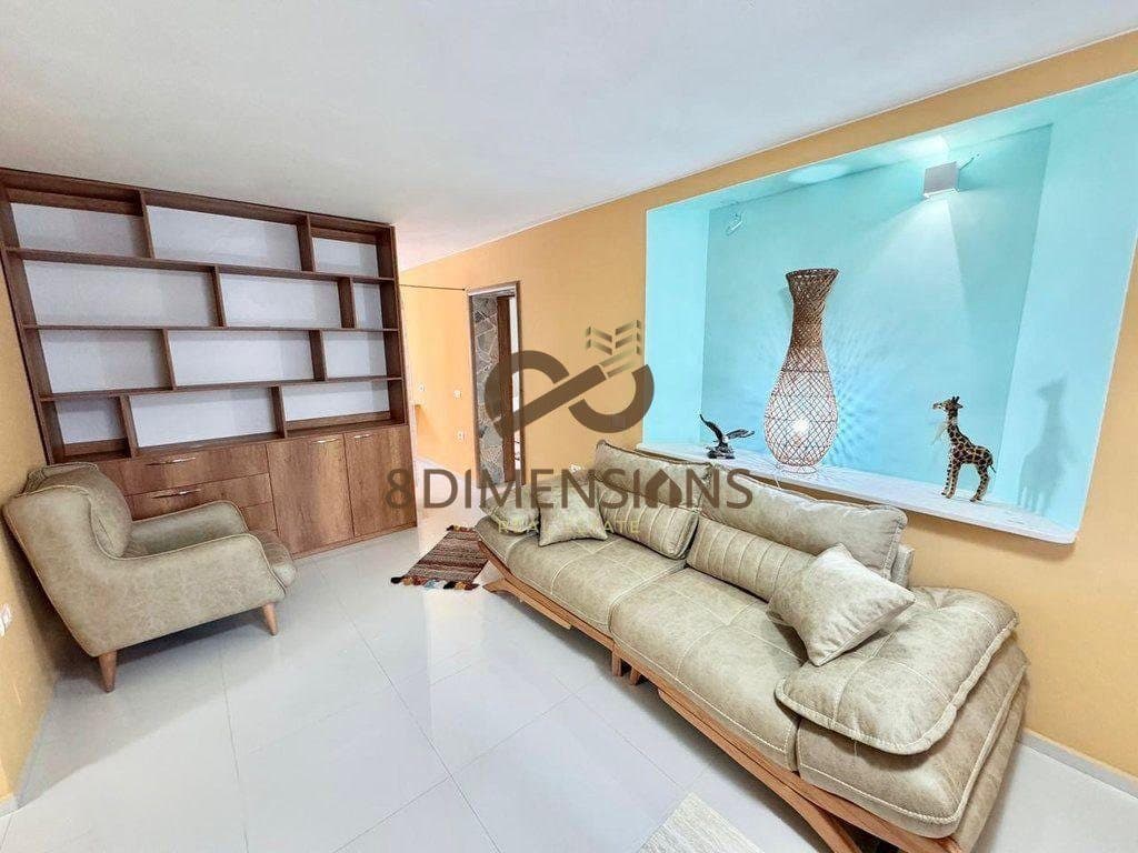 Jepet me qera Duplex 1+1 tek Pallati me Shigjeta, prane kompleksit Golden Park 3 D8241A-169