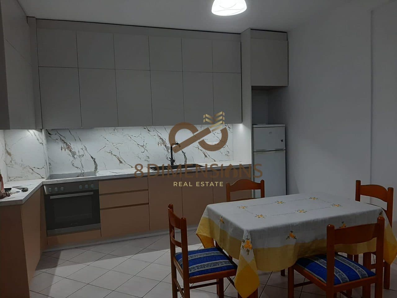Jepet me qera apartament 1+1 ne Rrugen e Kavajes prane Kishes Katolike ne Tirane (ID D8141A-143) 2
