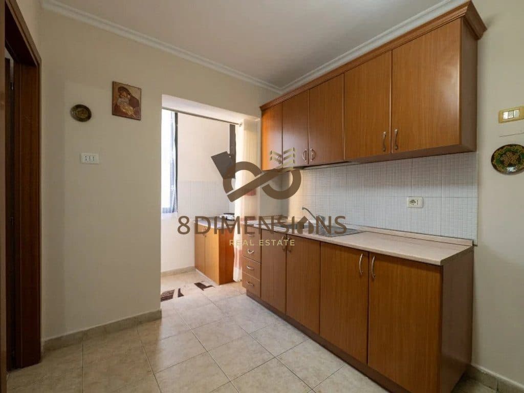 Jepet me qera Apartament 1+1 ne Rrugen Mihal Grameno, prane shkolles Mihal Grameno ne Tirane(D8241A-149) 4