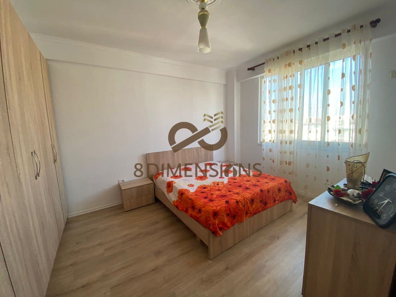 Shiten 2 apartamente tipologji 1+1, të cilat ndodhen në të njëjtën certifikatë pronësie me sipërfaqe totale 90 m²
D8141Z-7 3