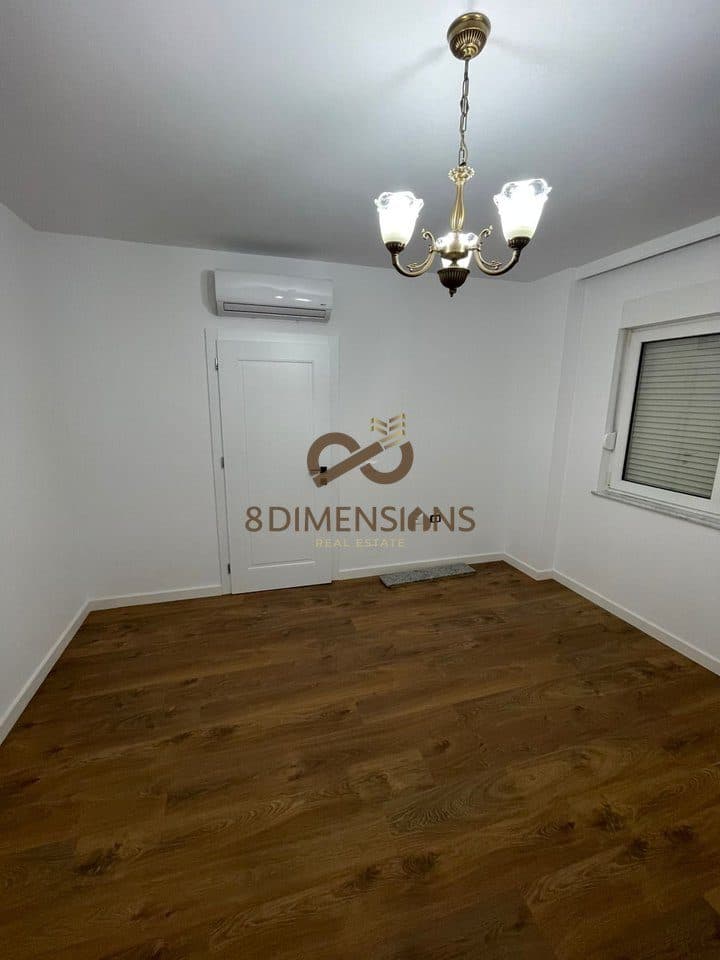 Shitet Apartament 1+1 tek Kodra e Diellit prane Fondacionit Eleonora me siperfaqe ndertimi 50m2 (D8141A-92) 4