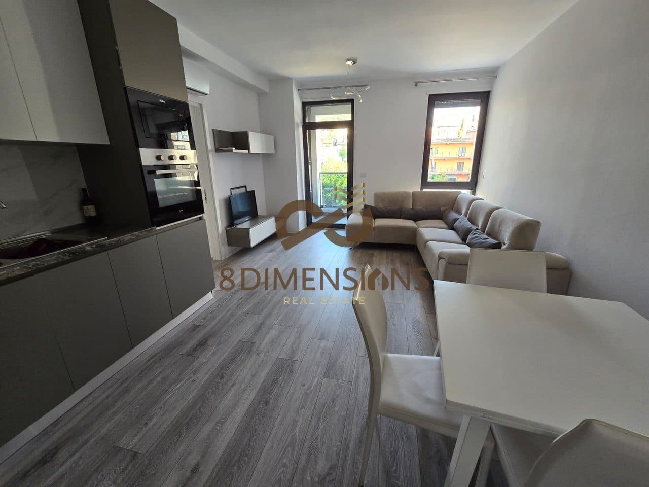 Shitet Apartament 3+1+2 tek Pazari i Ri, prane Shkolles Teknike Ekonomike Tirane (D8143Z-6) 2