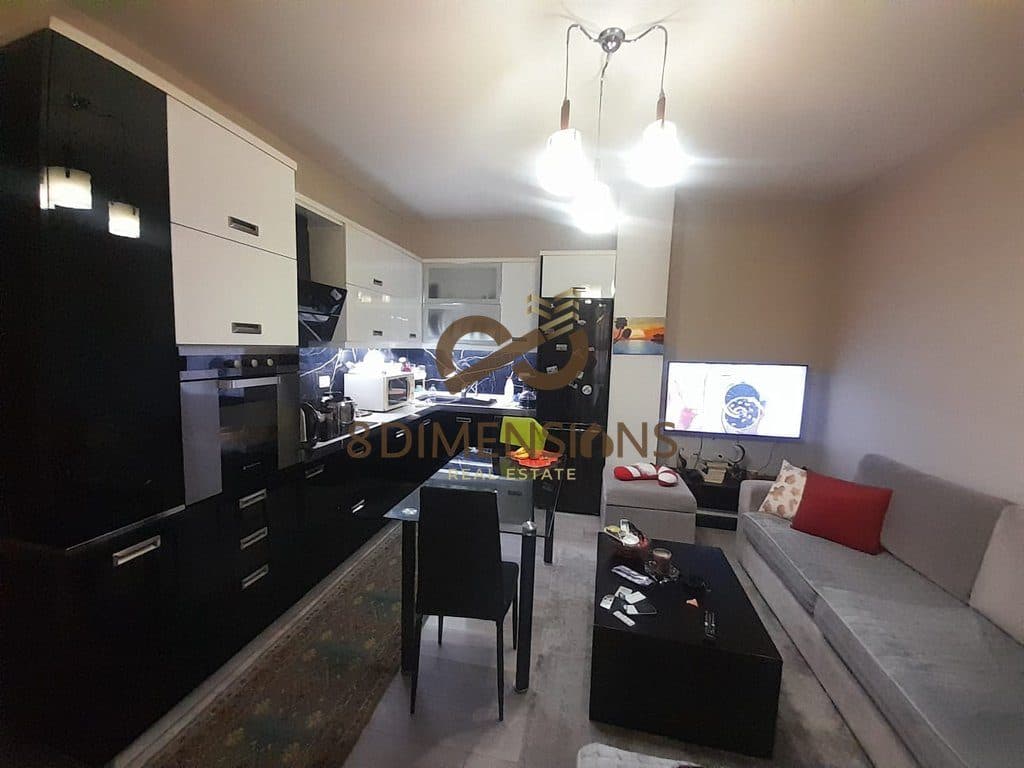 Apartament 2+1 me kuzhine me vete me qera prane zones se Zogut te Zi - Perfshihet ne Cmim Uji+Administrimi