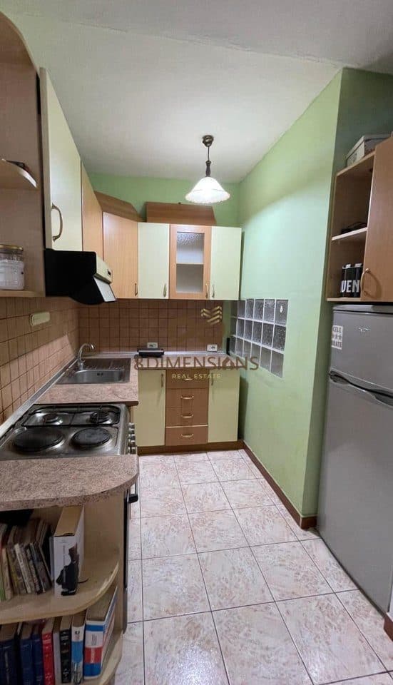 Mundesi e arte investimi ne Farke – Toke afer me restorant Veranda e Tirones D817Z-13 3