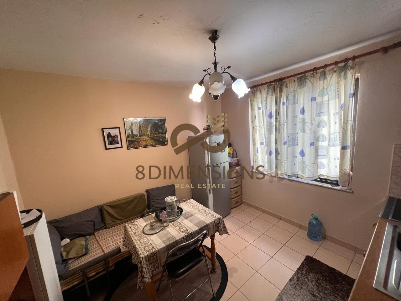 Shitet Apartament 3+1 pranë rrugës Myslym Shyri, afër kryqëzimit me Vasil Shanto D8143Z-3 3