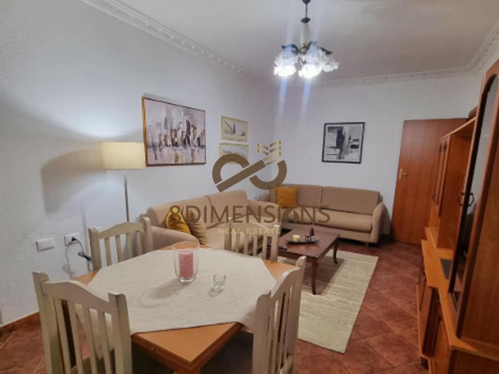 Jepet me qera Apartament 2+1 ne Rrugen Qamil Guranjaku prane Liceut(D8242A-319) 2
