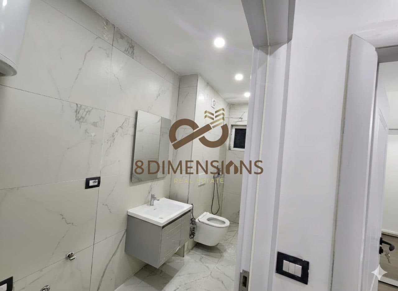 Apartament 1+1 +Verande ne shitje tek Komuna e Parisit, Prane Rrethrrotullimit 3