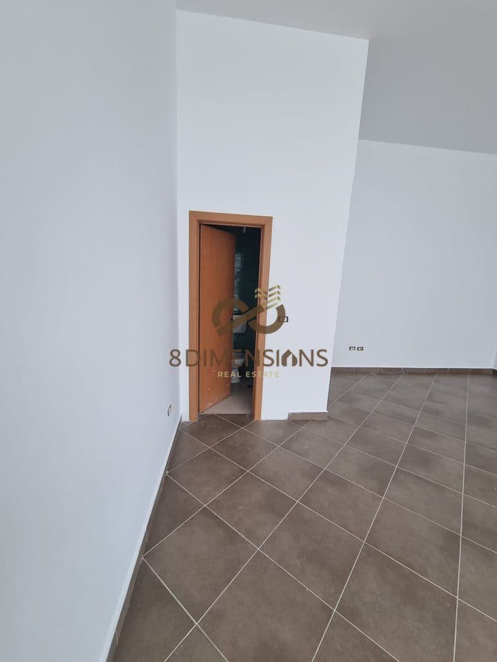 Shitet apartament 2+1 prane Prokurorise Rr. Haxhi Hysen Dalliu (D8142Z-14) 2
