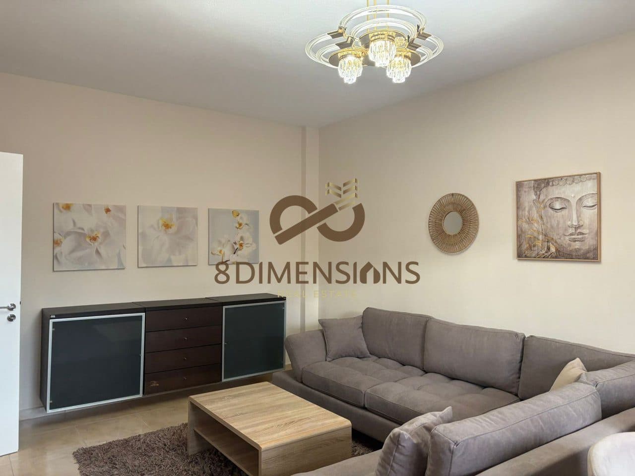 Jepet me qera 2+1 apartament tek rr.Elbasanit D8242A-154 2