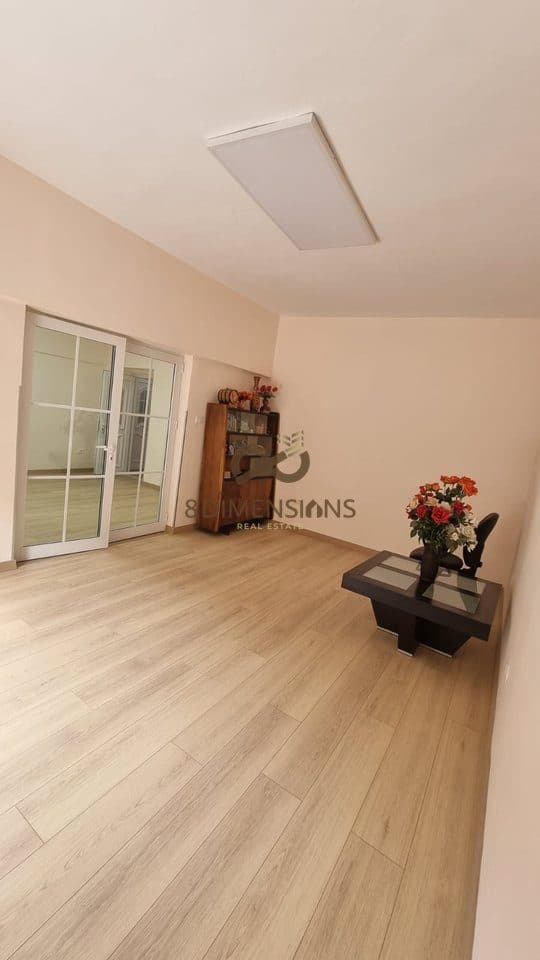 Jepet me qera Ambjent Komercial te Mine Peza prane Le Bon (D828A-26) 2