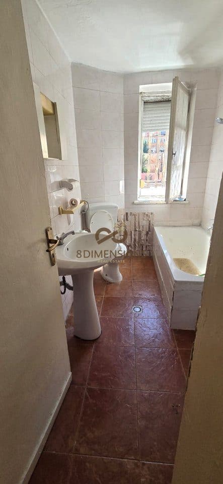 Apartament 2+1 ne shitje tek Ish Ekspozita ne zone e Myslym Shyrit ne Tirane ( ID D8142A-76) 2