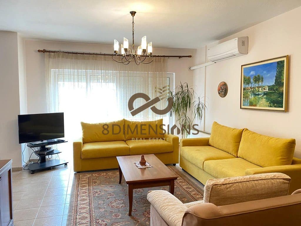 Jepet me qera Apartament 3+1 Te Rruga e Elbasanit prane Ambasades Ameriakne (D8243A-14)