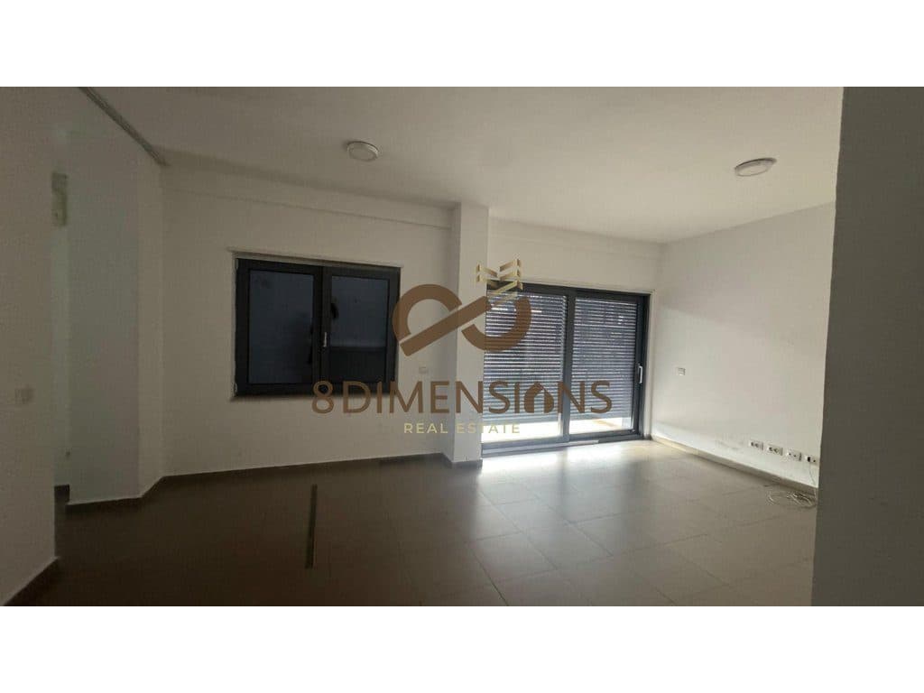 APARTAMENT PER QERA TEK RINGU (D8241A-14)