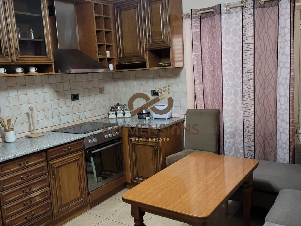 Jepet me qera Apartament 2+1 prane Rruges Fortuzi D8242A-52 2