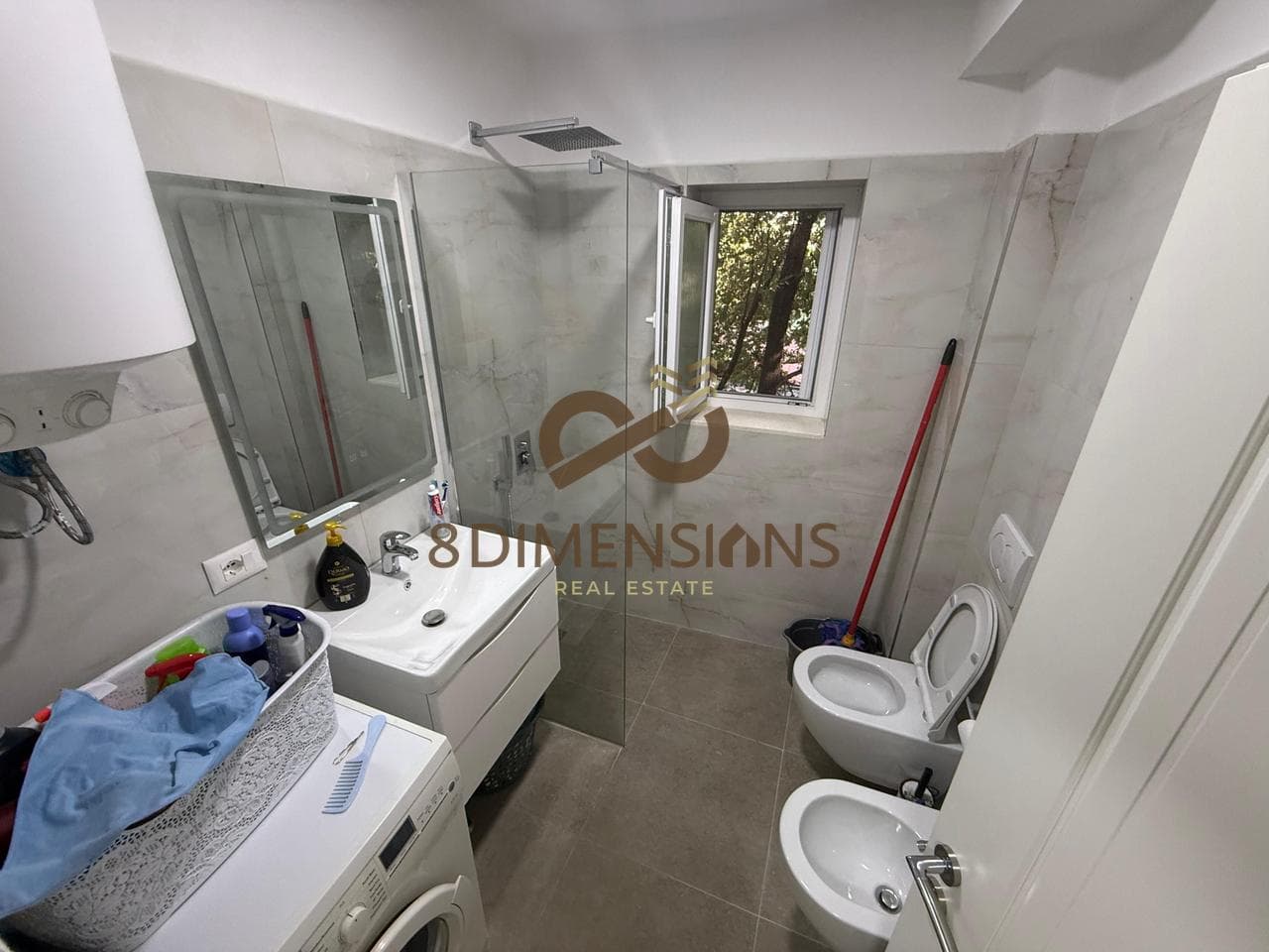 Shitet Apartament 1+1 me kuzhine me vete prane Shkolles "Osman Myderizi" (D8141Z-33) E.C 3