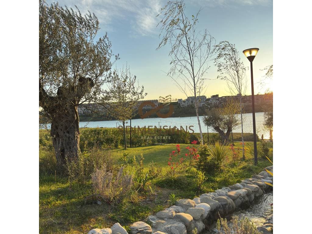 Vile ne shitje tek Swan Lake Residence, Buze Liqenit te Farkes (ID D819A-14) 1