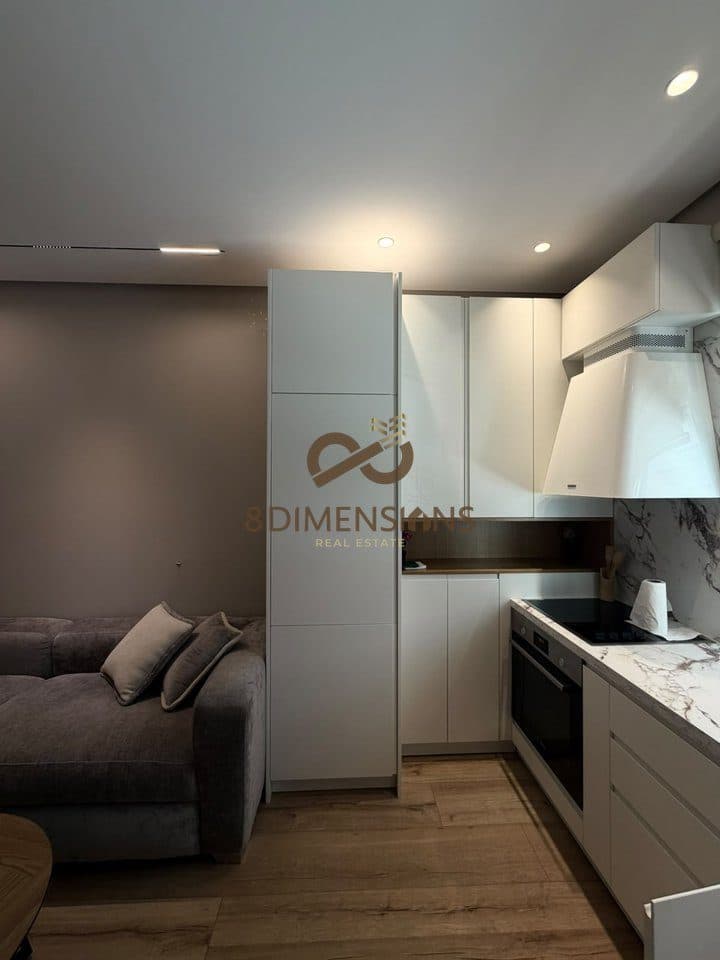 Shitet apartament me 2+1+2 tek Komuna e Parisit prane Ish Keshit (D8142Z-31) 3