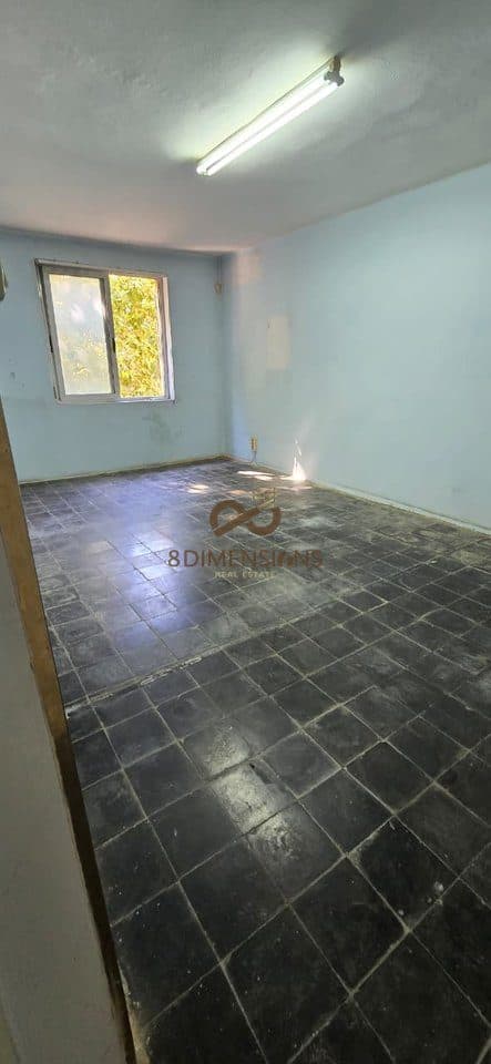 Shitet Ap 2+1 tek 21 Dhjetori ne Rrugen e Kavajes ne Tirane (ID D8142A-158 ) 4