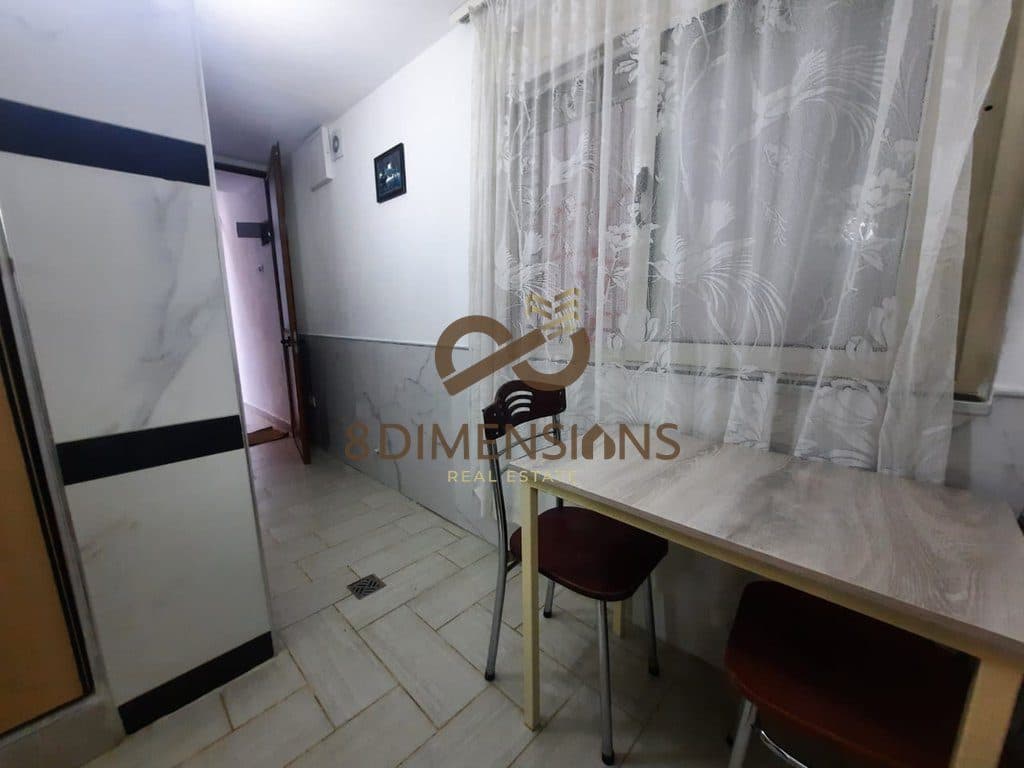 5 Maj - Garsoniere me Qera D8241A-333 3